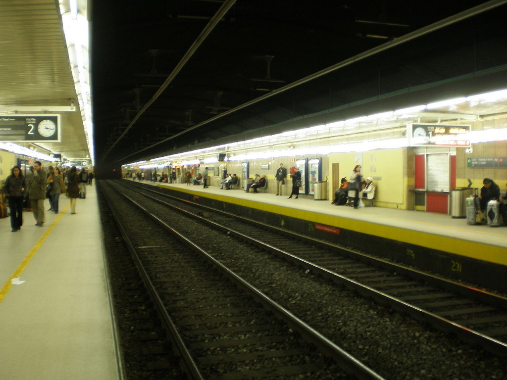 Andenes de la estación de Passeig de Gràcia. Foto: JT Curses.