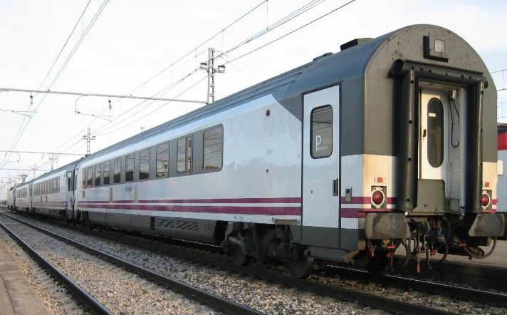 Tren Arco estacionado en Sant Vicenç de Calders. Foto: Xavier Maraña