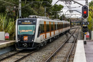 Uno de los nuevos trenes FGC serie 113 en Les Fonts.