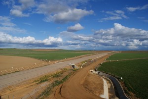 Adif construirá líneas de alta velocidad con tramos de vía única.