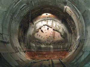 El Ministerio de Fomento licita la electrificación del túnel de Pajares.