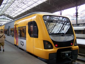 desde el 1 de febrero CP cobra en los trenes de Oporto cada pieza de equipaje