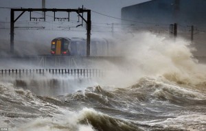 Las lluvias provocan cortes en el servicio ferroviario de Inglaterra