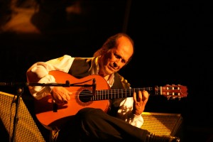 Paco de Lucía, que contará en 2015 con una estación en el metro de Madrid, en concierto en el Palacio Euskalduna. Foto: Dena Flows