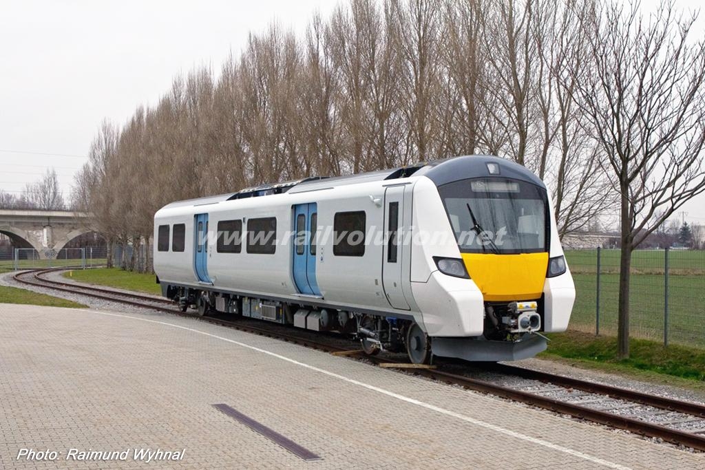 Imagen de uno de los Desiro City Clase 700 que circularán por el Thameslink. Foto © Raimund Wyhnal para railvolution.