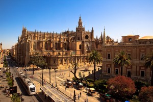 Metrocentro de Sevilla aumenta su tramo sin catenarias.