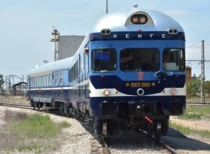 El TER 597-010 en movimiento dentro de los talleres de ARMF en Lérida. Foto: ARMF.