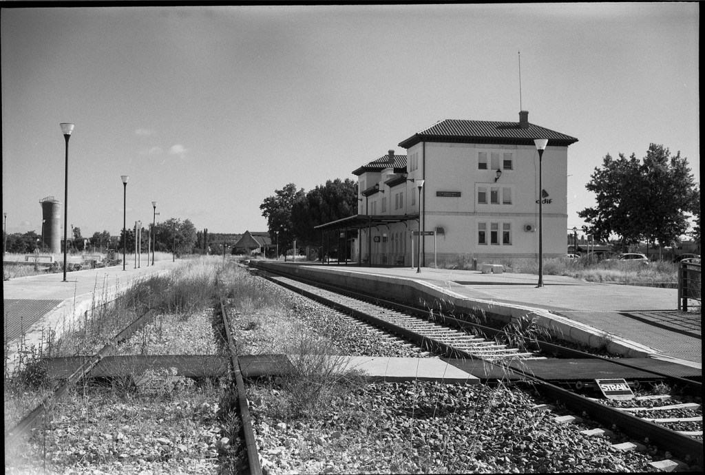 La estación de Aranda de Duero-Montecillo, perteneciente al ferrocarril Directo Madrid-Burgos. Foto:  Felipe Cuenca Diaz.