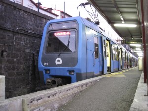 Los nuevos trenes de CAF para el Metro de Bilbao sustituirán a los de la serie 200 (imagen) y 300 de Euskotren.
