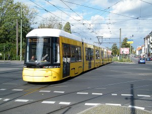 Un moderno tranvía de Berlín, de la serie Flexity de Bombardier. Foto: kaffeeeinstein.