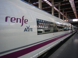 Aún se desconoce si Renfe decidirá establecer el AVE Alicante-Sevilla como un servicio regular.