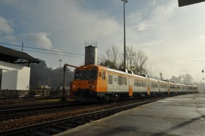 La estación de Livração (en la imagen) será una de las que se modernicen con el proyecto de electrificación adjudicado.