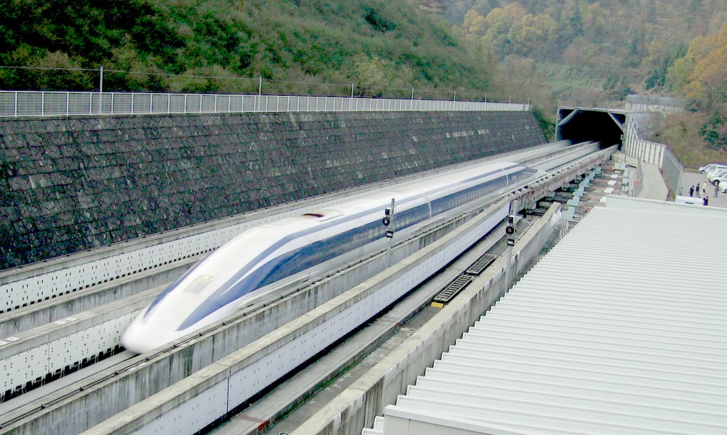 Prototipo de maglev japonés en la línea de pruebas de  Yamanashi. Foto: Yosemite.