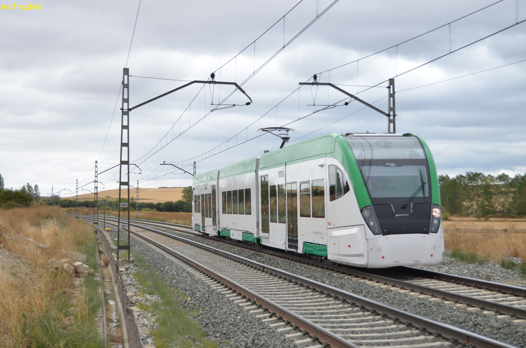 El tren tranvía de la Bahía de Cádiz ya cuenta con 6 de las 7 unidades construidas. Foto: ©Adifmadrid.