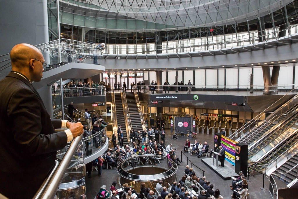 Inauguración oficial de la estación Fulton Center. 