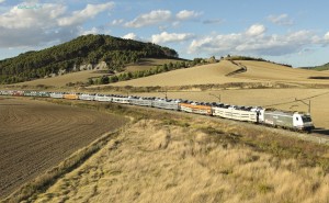 Con la llegada del primer tren internacional de automóviles de 700m, el transporte de coches por ferrocarril se vuelve más competitivo.