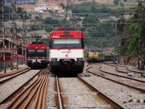 El sindicato ferroviario CGT aplaza la huelga prevista en plena operación salida del puente de la Constitución