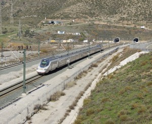 Más de la mitad de la inversión en obra pública en 2015 serán proyectos ferroviarios. Foto: Andy Schumacher.