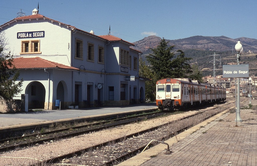 La estación de Pobla de Segur volverá a usarse, esta vez como punto de información turística. Foto: Phil Richards.