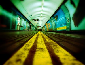 Esta nueva aplicación daría más autonomía a los invidentes en el metro. Foto: Marc Barker.