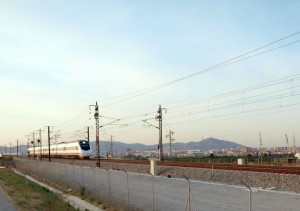 El tren rápido Coruña - Vigo empezará a dar servicio el próximo sábado 18. Foto: Bonaventura Leris.