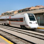 Los servicios de Media Distancia entre Sevilla y Granada se verán perjudicados por la suspensión temporal. Foto: Gustav Stehno (tokkyuu).