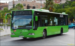 La Comunidad de Madrid ha puesto un servicio sustitutivo de autobuses para el cierre de Metrosur durante el verano de 2015. Foto: FurbyBuses.