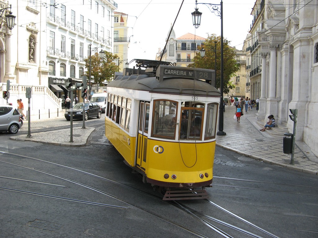 Lisboa reta al gobierno central por el asunto de la privatización de su transporte público. Foto: Michael Day.