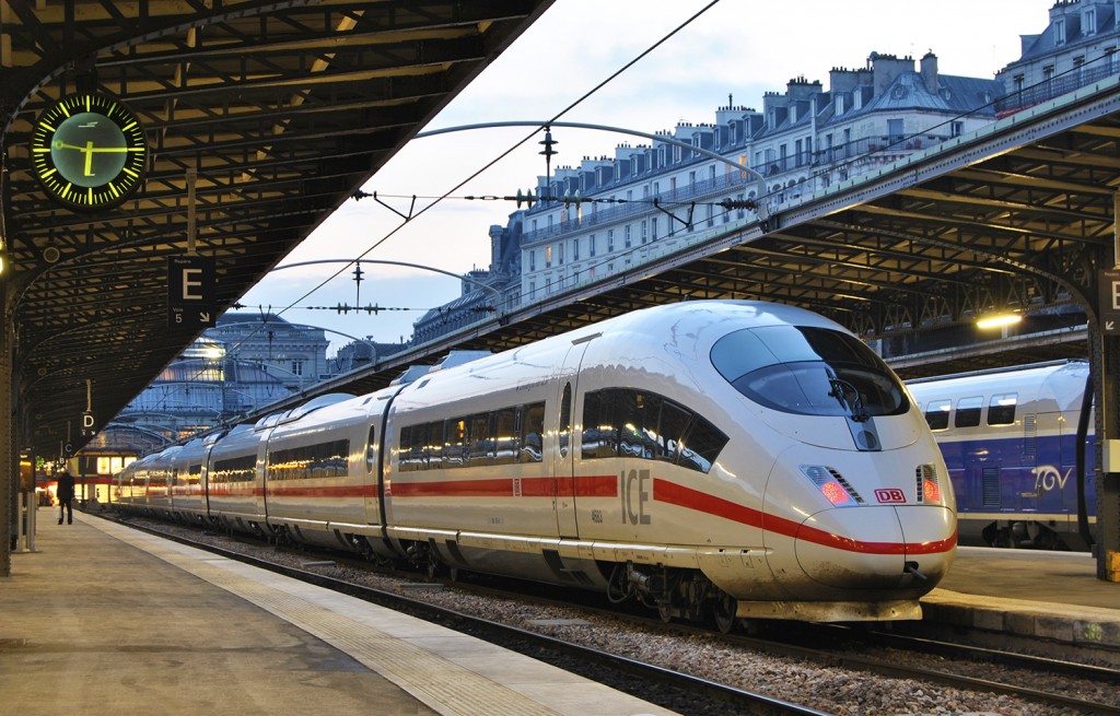 Ver más trenes extranjeros en España será posible cuando culmine, en un lejano futuro, la liberalización del ferrocarril de viajeros. Foto de un ICE 3 serie 406 en Paris-Este. Foto: Nelso Silva.