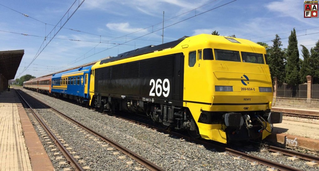 La locomotora 269-604, titular del Tren de los 80, durante su proceso de restauración. Foto: AAFM.