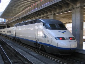 Un AVE de la serie 100, el primer tren, junto al Talgo 200, de alta velocidad español. Foto: dewet.