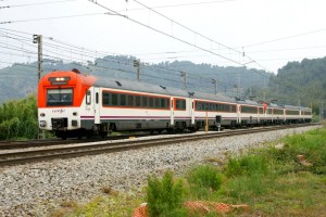 Doble de automotores eléctricos de la serie 448 por Castellbisbal. Foto: eldelinux.