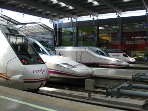 El nuevo BonoAVE colaborativo de Renfe permite que sus 4 titulares viajen a la vez si lo desean. Foto: Loco2.