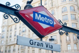 Boca de la estación Gran Vía del metro de Madrid. Foto: Alejandro Castro.