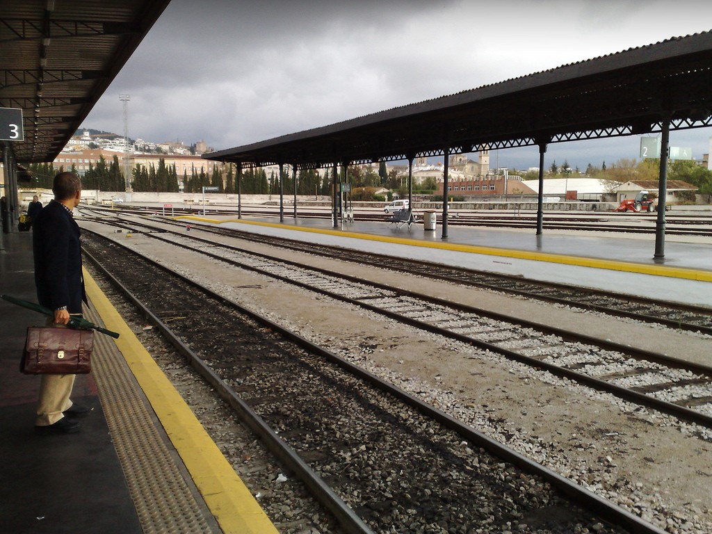 El Ministerio de Fomento aún no ha detallado los servicios mínimos que se establecerán el próximo viernes durante la jornada de huelga en Renfe y Adif. Foto: Pablo.