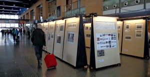 La exposición Caminos de Hierro permite a los viajeros disfrutar de una gran muestra de fotografía ferroviaria. Foto: Fundación de los Ferrocarriles Españoles.