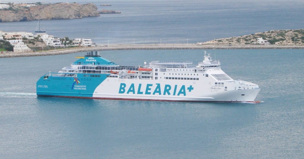 El Ferry Martin i Soler en el puerto de Ibiza. Foto: José Antonio Moreno Monge.