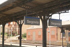 Andenes de la estación de Segovia fotografiados por MarinoCarlos.