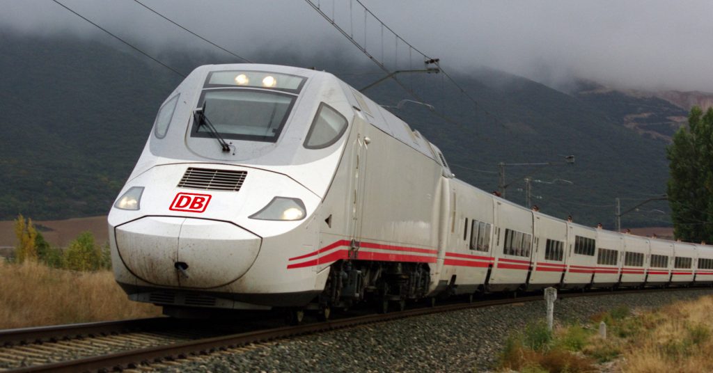 Recreación Talgo 230 de la DB en base a un Talgo 250 fotografiado por André Marques en Navarra