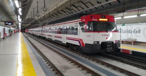 Doble de 446 de Renfe Cercanías en Recoletos