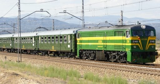 Tren de Felipe II circulando por las inmediaciones de Madrid. Foto (CC BY SA): Daniel Luis Gómez Adenis