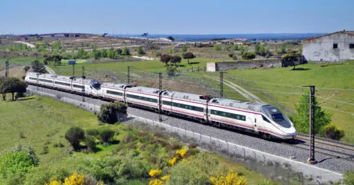 Doble de 114 realizando un Avant Madrid-Valladolid pasando por Tres Cantos. Foto (CC BY NC SA): André Marques