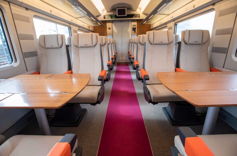 Interior de un coche del Avlo. Imagen cortesía de Renfe.