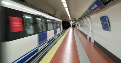 Trenes de la línea 4 del metro de Madrid en la estación de Alfonso XIII. MIGUEL BUSTOS.