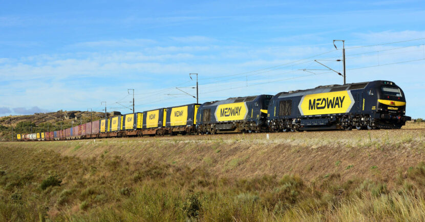 Tren de mercancías de Medway circulando por las proximidades de Guarda. NELSO SILVA.