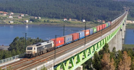 Tren de Renfe Mercancías contratado por Boluda, que pasará a ser gestionado por Boluda Rails. IAGO_GV