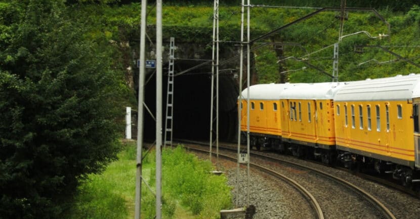 Furgones de Correos en el Tren Azul de la AZAFT. DANIEL LUIS GÓMEZ ADENIS