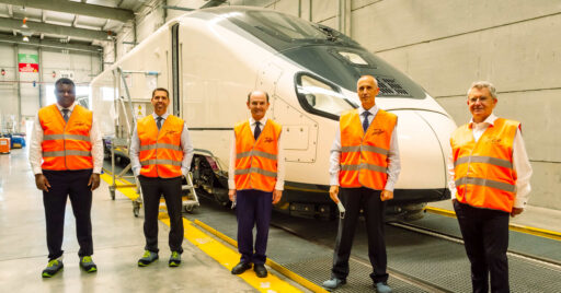 Responsables de Talgo, Repsol y Petronor durante la presentación del acuerdo para potenciar el tren de hidrógeno renovable.