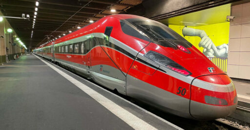 Los 5 trenes París-Lyon de Trenitalia France se prestan con los trenes ETR 400 o Frecciarossa 1000 fabricados por Hitachi y Bombardier. © ROBERTO RINAUDO.