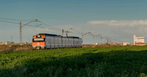 Unidad 447 de Renfe haciendo un servicio de la R12 entre Lérida y Barcelona. MIQUEL GONZALEZ PAGE